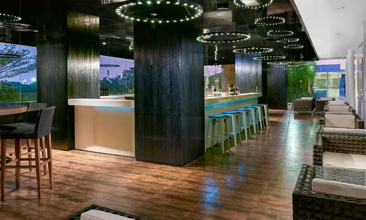 FM7 HOTEL FOR CONVENIENT ACCESS TO SOEKARNO-HATTA AIRPORT