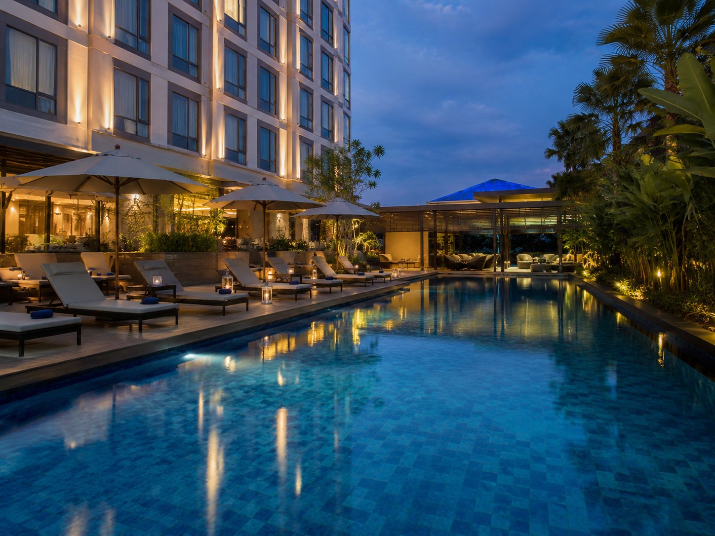 A Complete Stay Experience Near Soekarno-Hatta Airport FM7